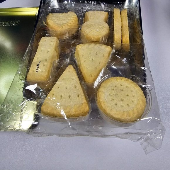 Walker's King Charles III Limited Edition Coronation Tin NEW Shortbread Cookies - Picture 10 of 12
